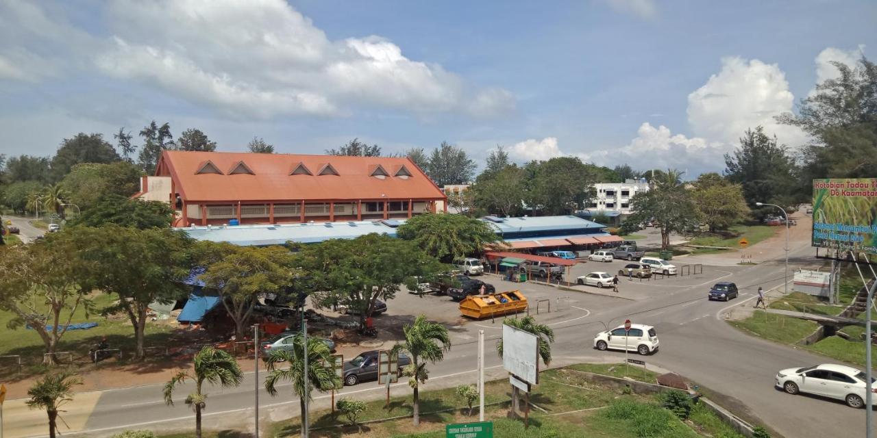 The Upper Deck Hotel Kudat Bagian luar foto