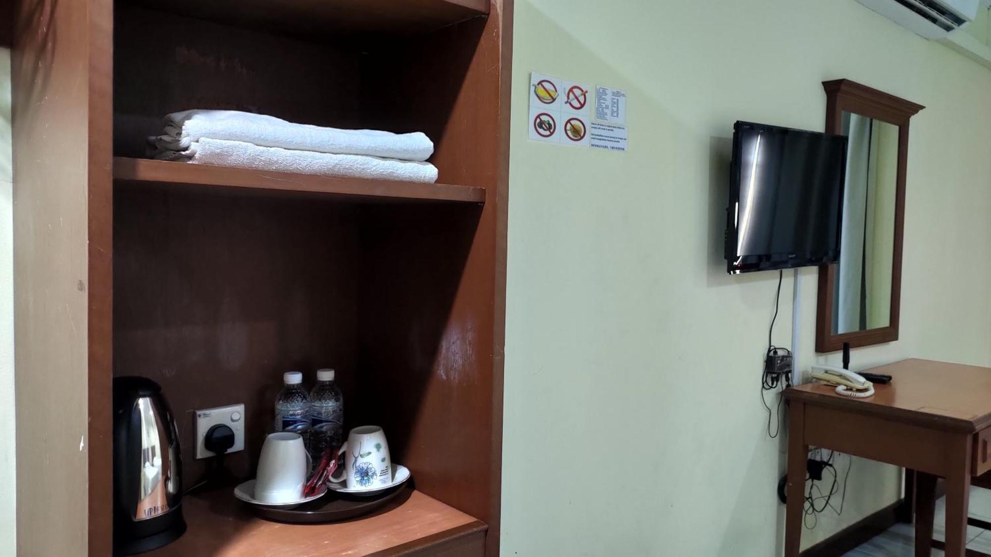 The Upper Deck Hotel Kudat Bagian luar foto
